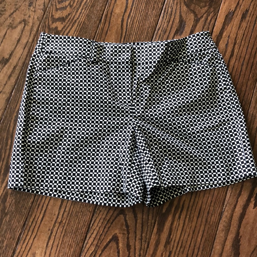 WHBM Shorts - Size 6